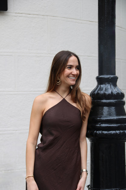 Vestido largo halter lia cafe texturizado